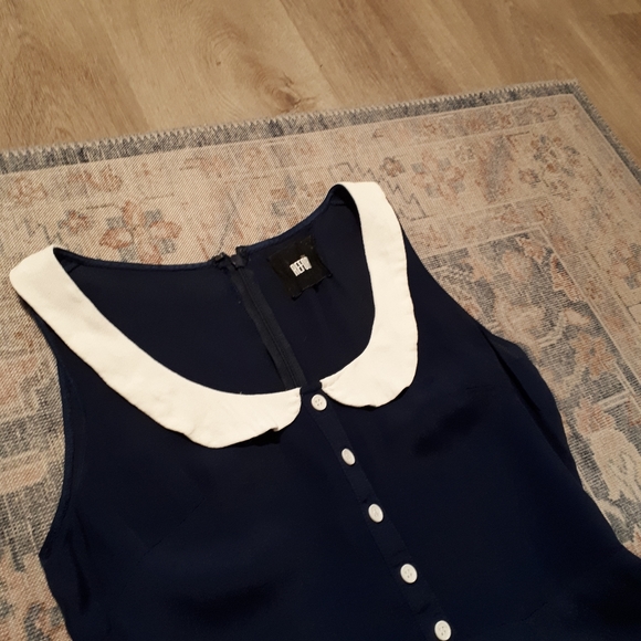 Reformation Bridget dress in navy royal - Picture 5 of 11